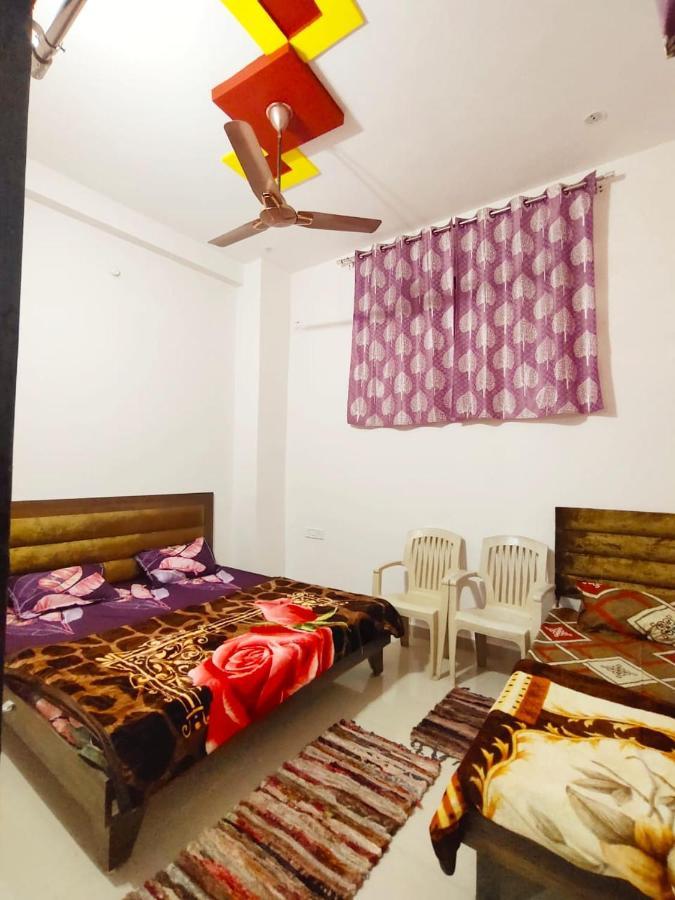 Deviksha Home Stay Ujjain Extérieur photo
