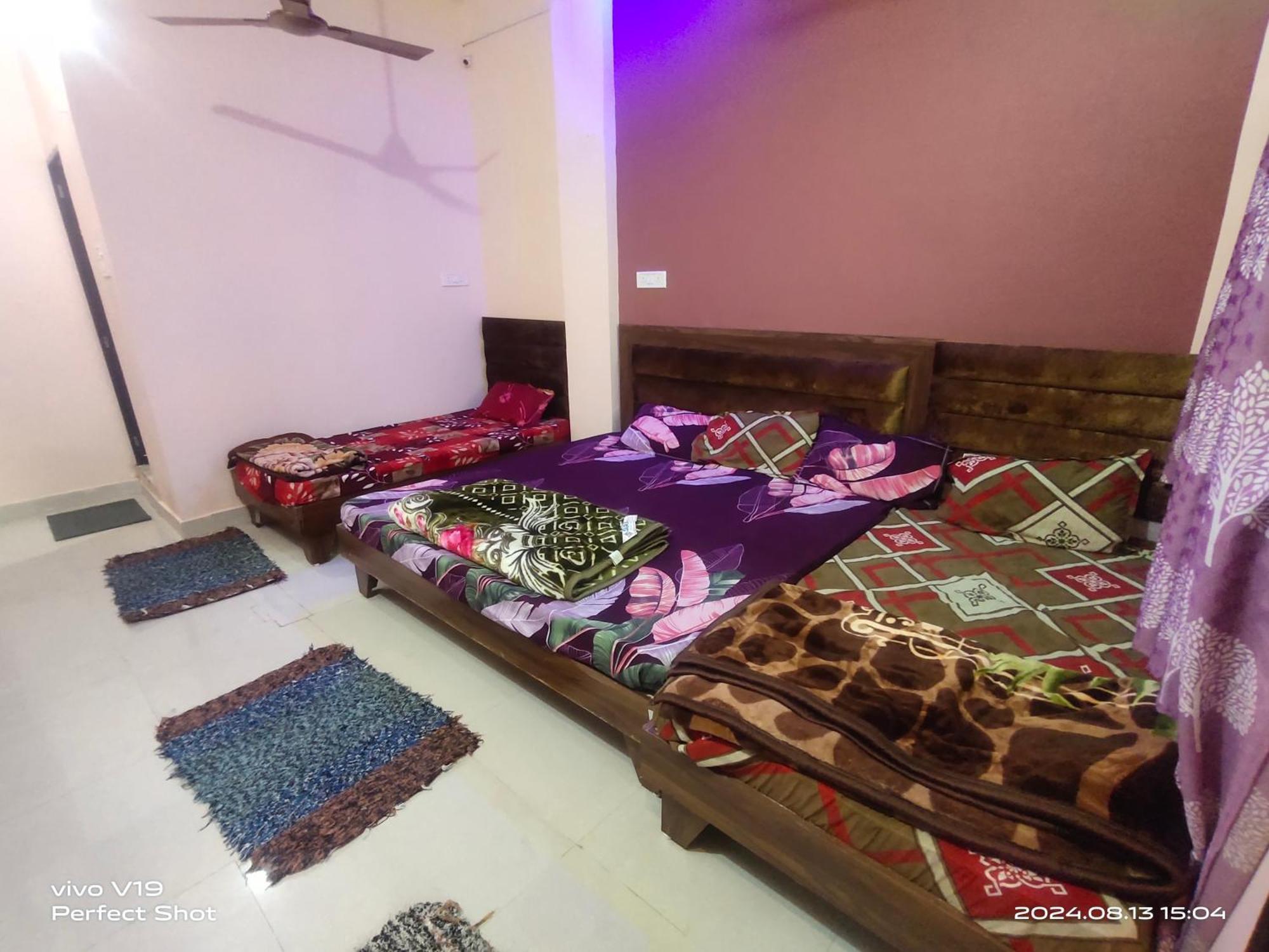 Deviksha Home Stay Ujjain Extérieur photo