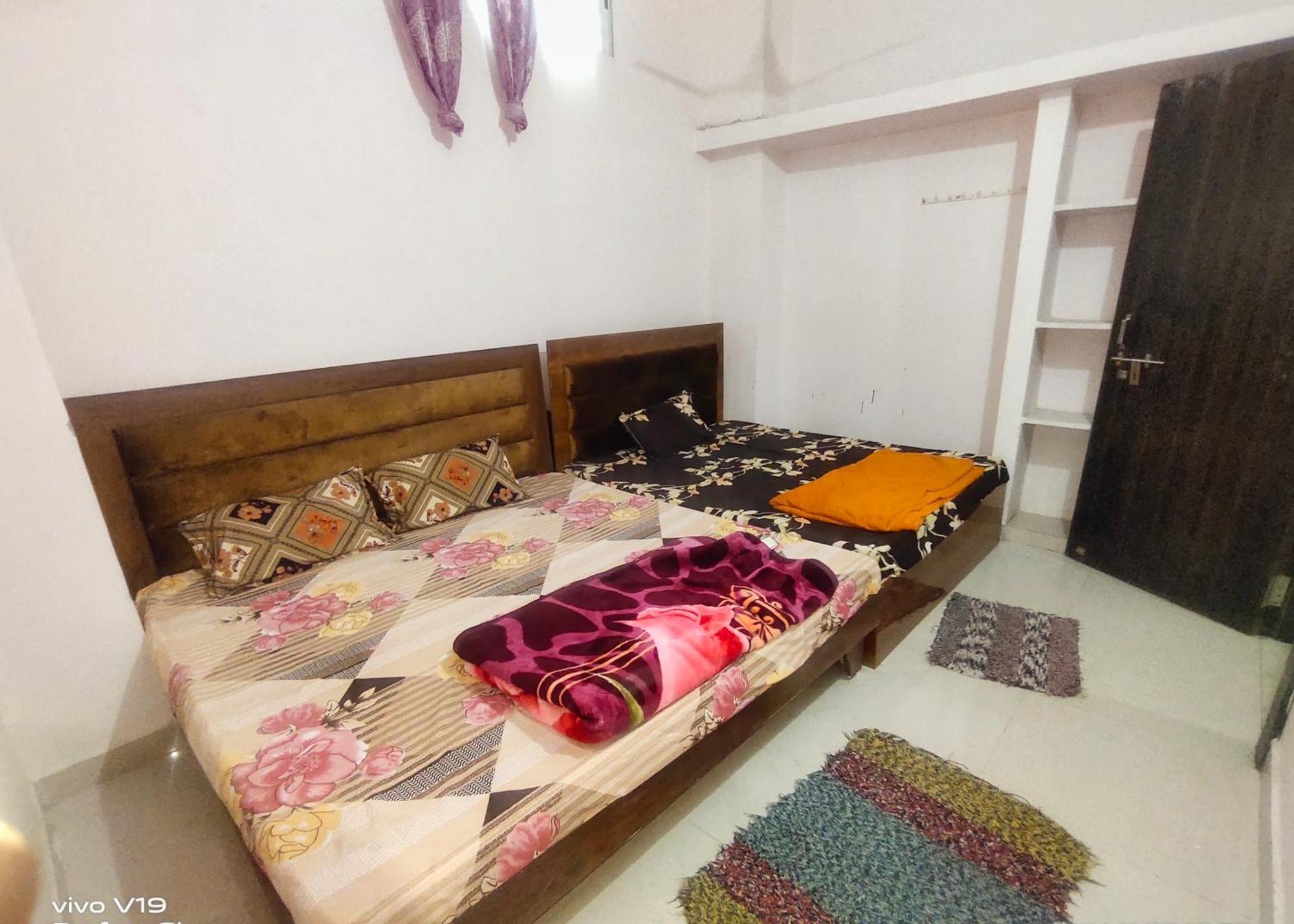 Deviksha Home Stay Ujjain Extérieur photo